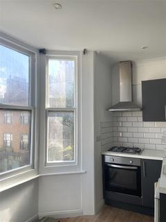 Studio to rent, St. James's Street, Brighton