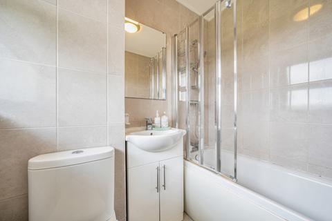 Flat 58, Greenfield House Tilford Gardens, London, SW19 6DN