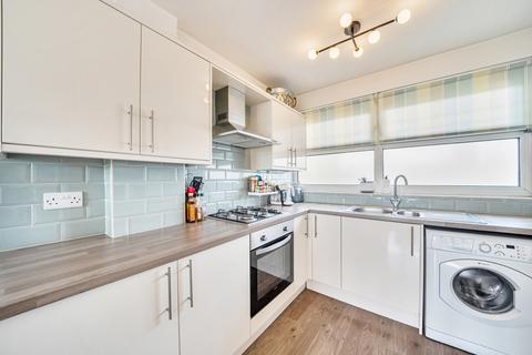Flat 58, Greenfield House Tilford Gardens, London, SW19 6DN