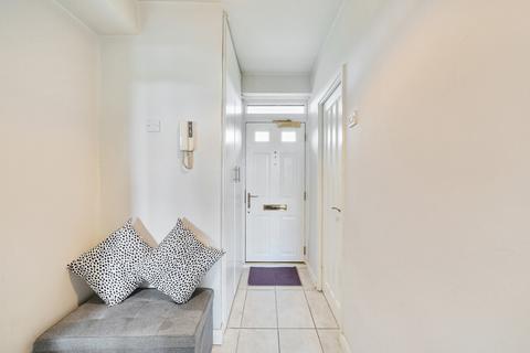 Flat 58, Greenfield House Tilford Gardens, London, SW19 6DN