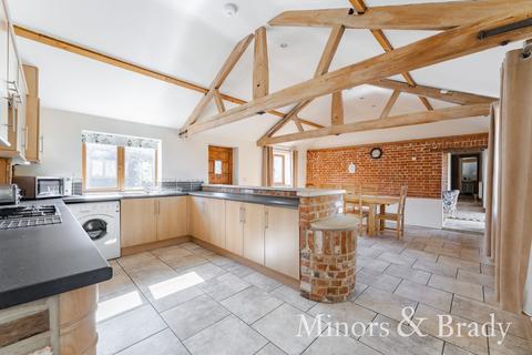 3 bedroom barn conversion to rent, Rotten Row, East Tuddenham