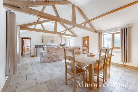 3 bedroom barn conversion to rent, Rotten Row, East Tuddenham