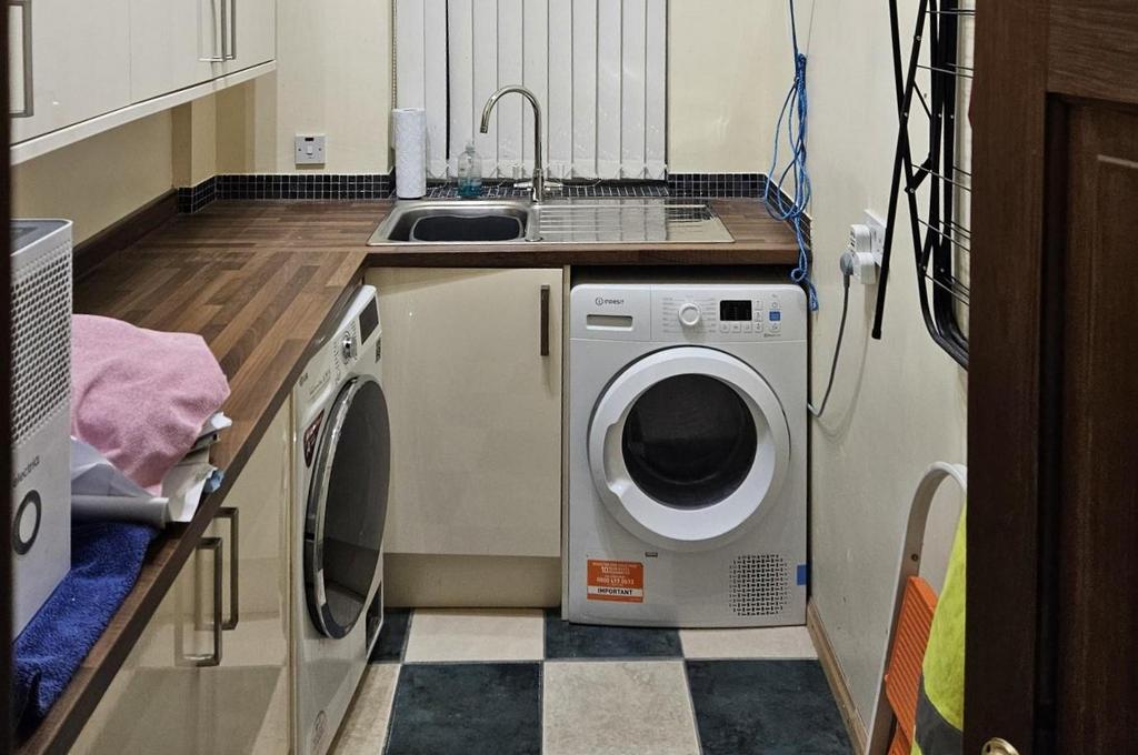Utility Room.jpg