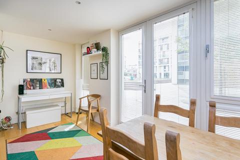 2 bedroom apartment to rent, LETT ROAD, SW9
