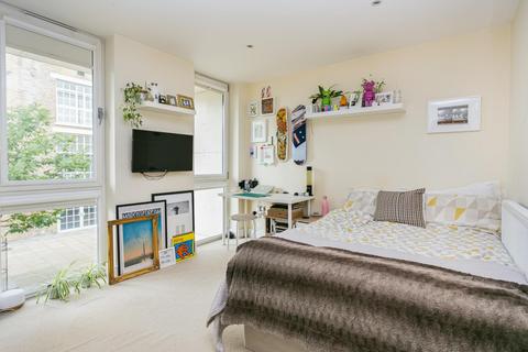 2 bedroom apartment to rent, LETT ROAD, SW9