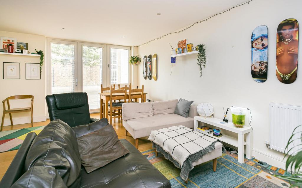 Apartment in London - More