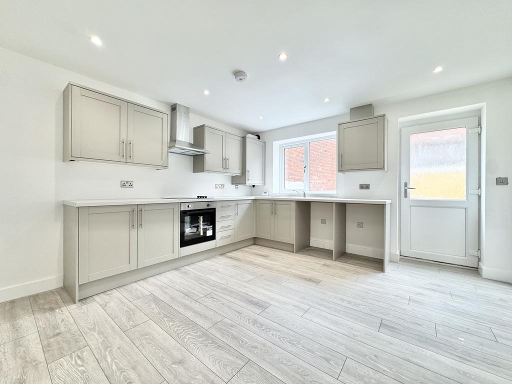 4 Bed Terrace for Sale
