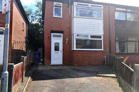 Lynn Drive, Droylsden