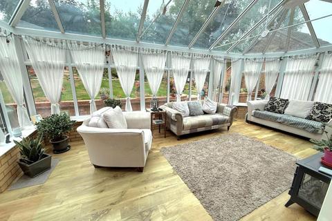 5 bedroom detached house for sale, Primula Close, Northampton NN3