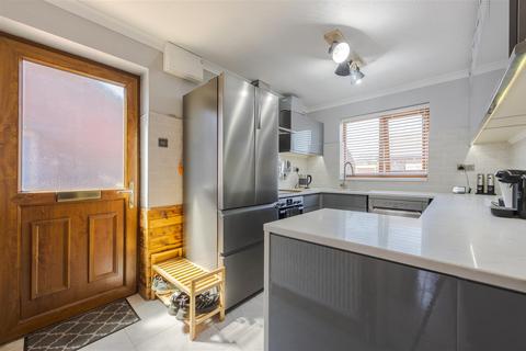 1 Hall View, Messingham, Scunthorpe, DN17 3TD