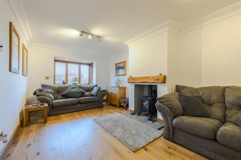 1 Hall View, Messingham, Scunthorpe, DN17 3TD
