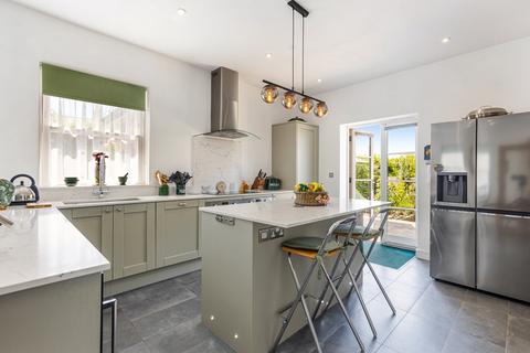 9 Cator, Stoke Gabriel, Totnes, TQ9 6FG
