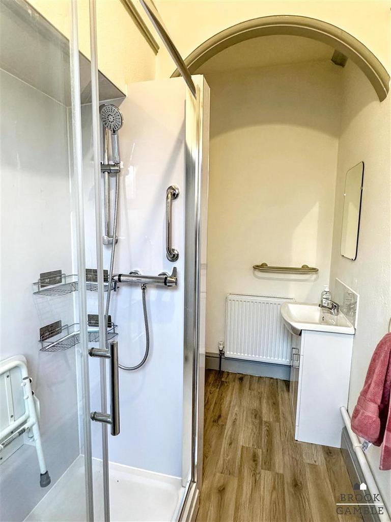 01323 438506