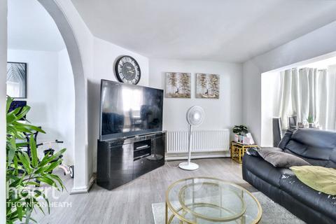 4 bedroom semi-detached house for sale, Highbury Avenue, Thornton Heath