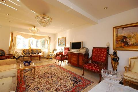 4 bedroom detached house to rent, Tudor Drive, North Kingston, Kingston upon Thames, KT2