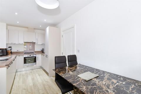 Colyn Drive, Maidstone, Kent