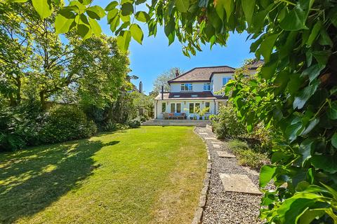 5 bedroom detached house for sale, Leeds Road, Harrogate, HG2