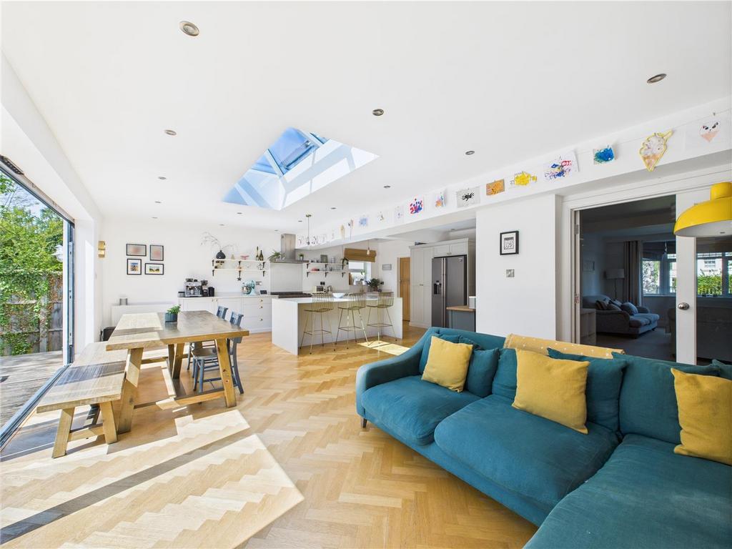 CAM05251 G0-PR0029-STILL014.jpg