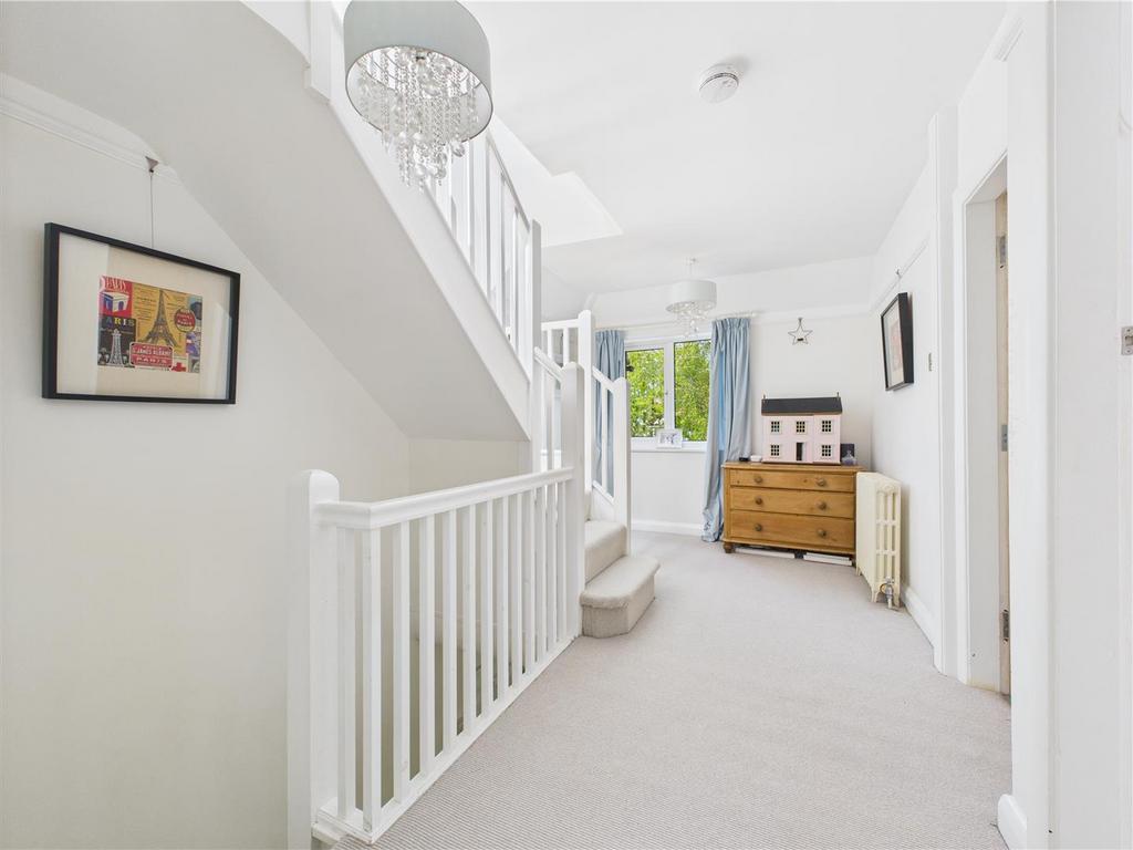 CAM05251 G0-PR0029-STILL028.jpg