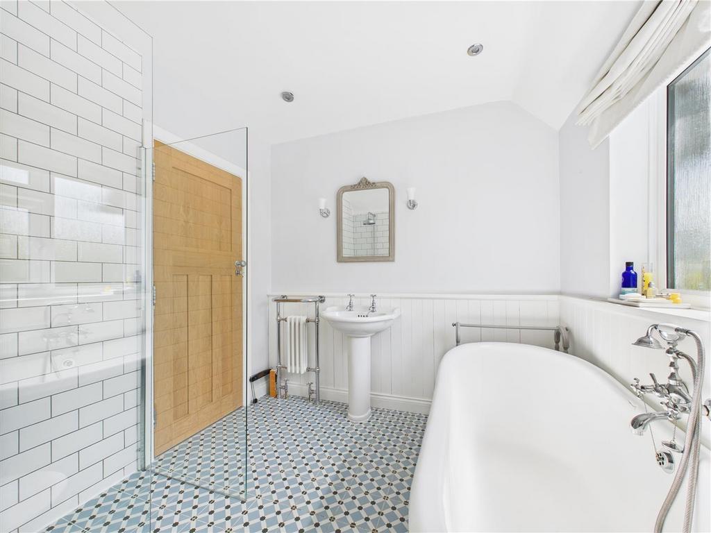 CAM05251 G0-PR0029-STILL027.jpg