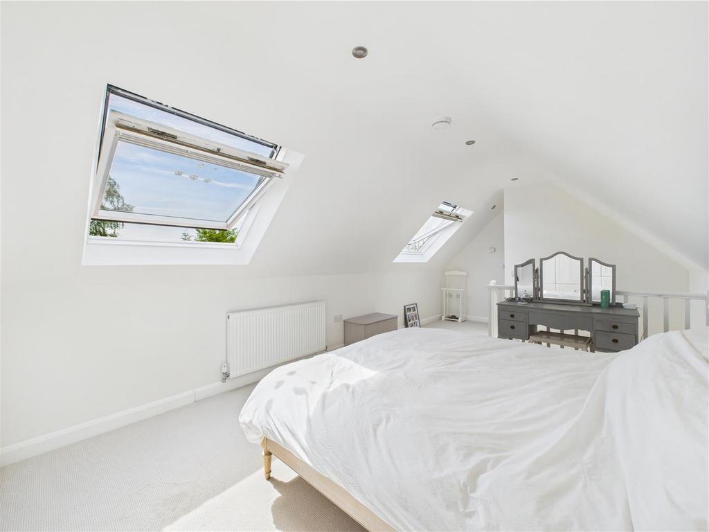 CAM05251 G0-PR0029-STILL035.jpg