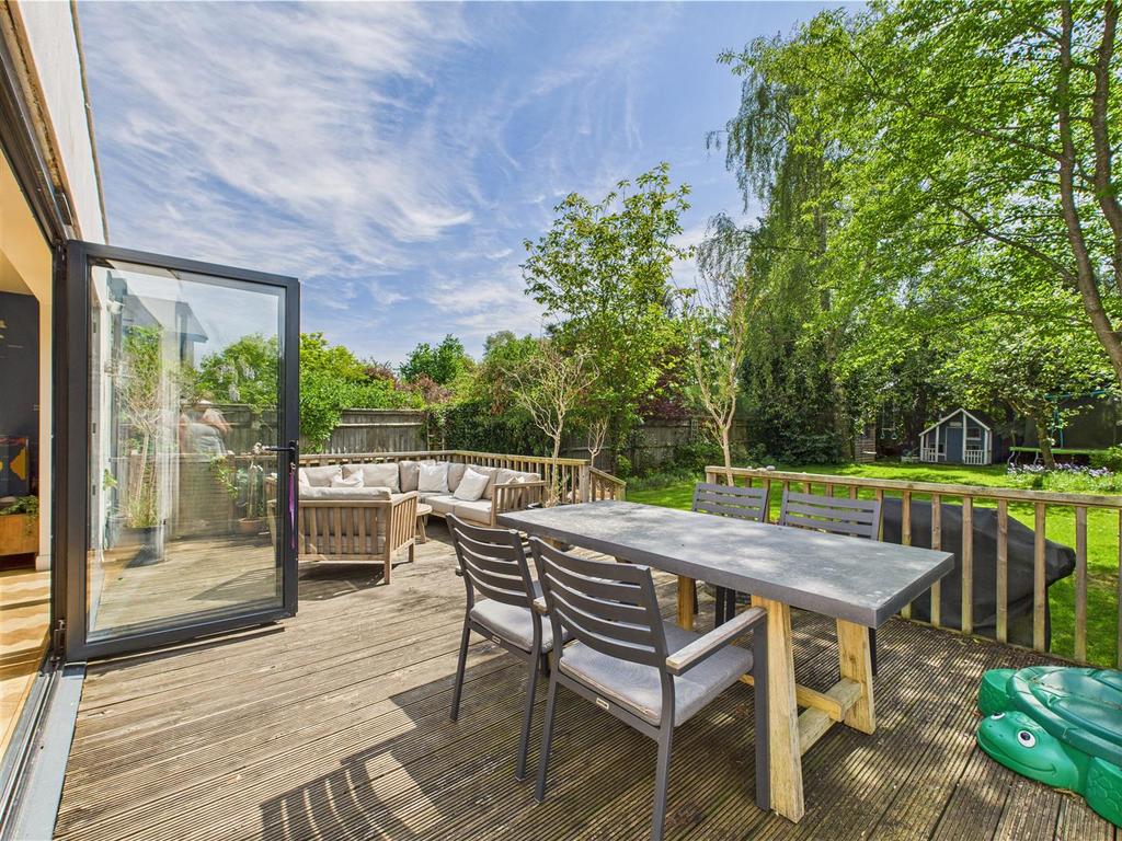 CAM05251 G0-PR0029-STILL041.jpg