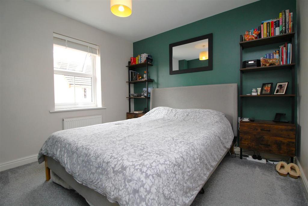 Bedroom 1 .JPG