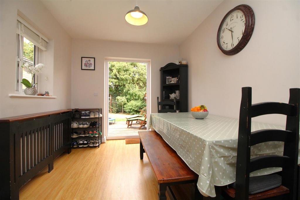Dining room 1.JPG
