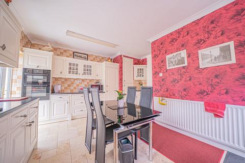 5 bedroom detached house for sale, Birchy Close, Shirley, B90