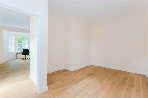 1 bedroom apartment to rent, Hayes End Road, Springfield House Hayes End Road, UB4