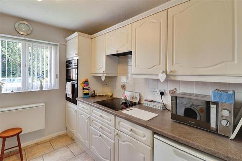 2 bedroom flat for sale, Brook Court, Sandbach