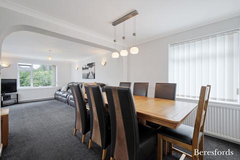 4 bedroom detached house for sale, Marennes Crescent, Brightlingsea, CO7