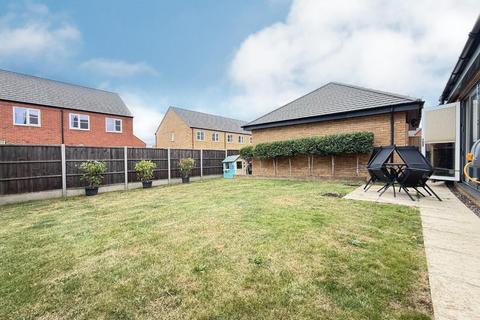 4 bedroom detached house for sale, West Street, Northampton NN5