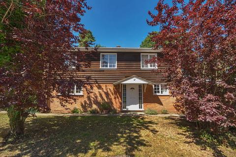 4 bedroom detached house for sale, Auclum Close, Burghfield Common