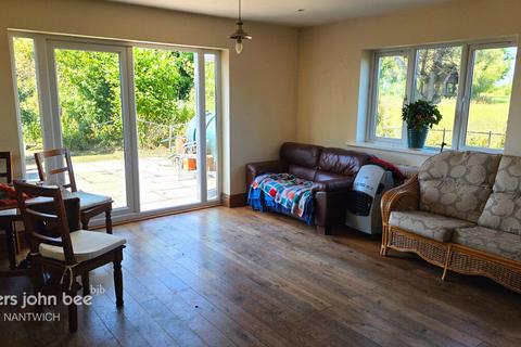 5 bedroom detached house for sale, Sandy Bank, Nr Whitchurch