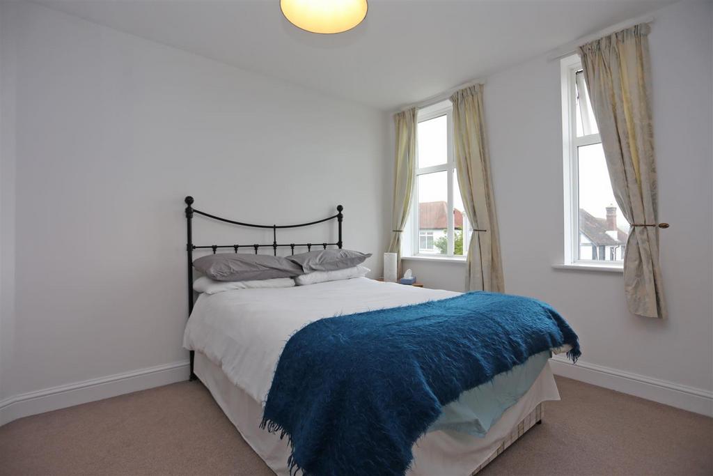 29 Tivoli Road Bed 2 (3).JPG