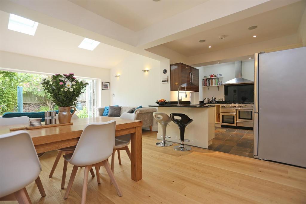 29 Tivoli Road Living Room (1).JPG