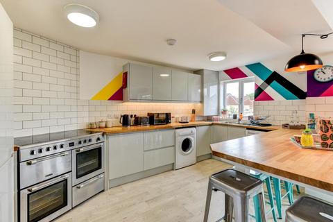 8 bedroom house to rent, The Hollow, Bath BA2