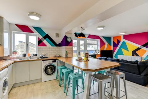8 bedroom house to rent, The Hollow, Bath BA2