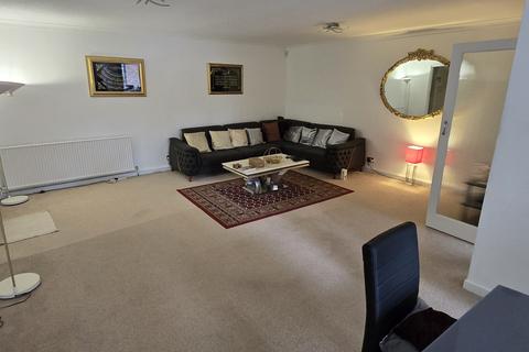 2 bedroom apartment to rent, Stonegrove, Edgware HA8