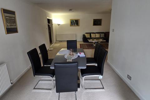 2 bedroom apartment to rent, Stonegrove, Edgware HA8