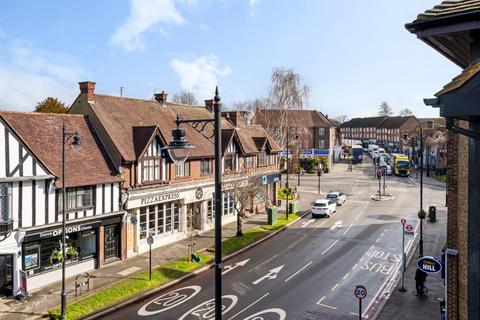 Flat 16, Anne Boleyn House, 9 - 13 Ewell Road, Cheam, Sutton, SM3 8BZ
