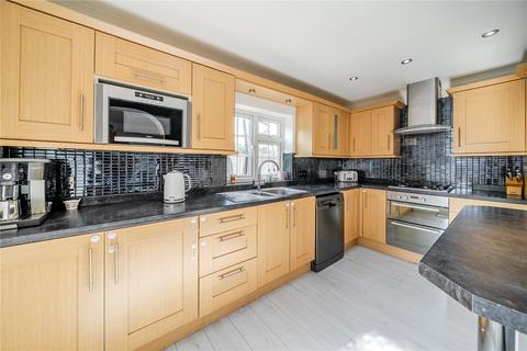 15 Broadley Green, Windlesham, GU20 6AJ