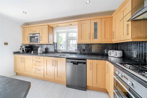 15 Broadley Green, Windlesham, GU20 6AJ