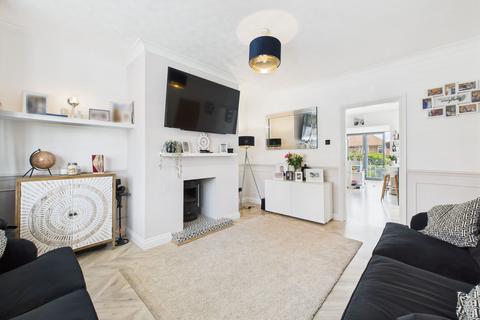 4 bedroom semi-detached house for sale, Besecar Avenue, Gedling, Nottingham