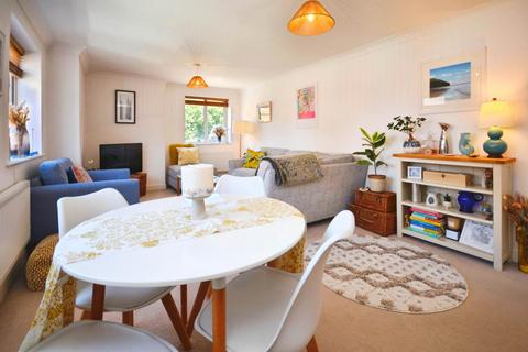 2 bedroom flat for sale, Old Saw Mill Place, Amersham