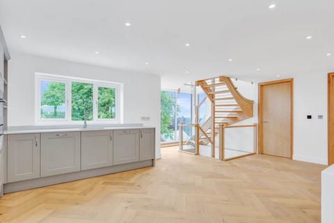 Hilltop Hilltop Road, Bideford, EX39 3PA