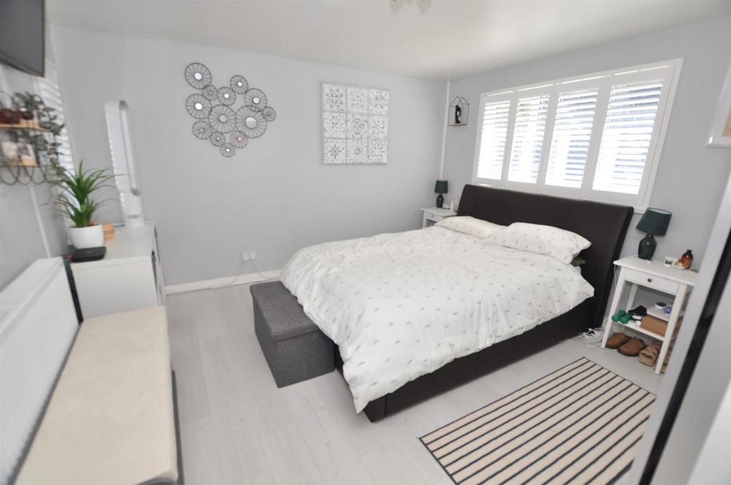 Master Bedroom 4
