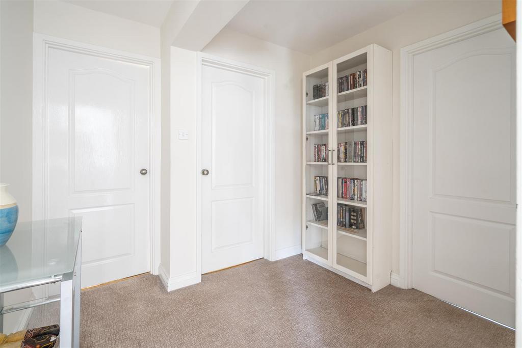 5 Albany Gardens 4.jpg
