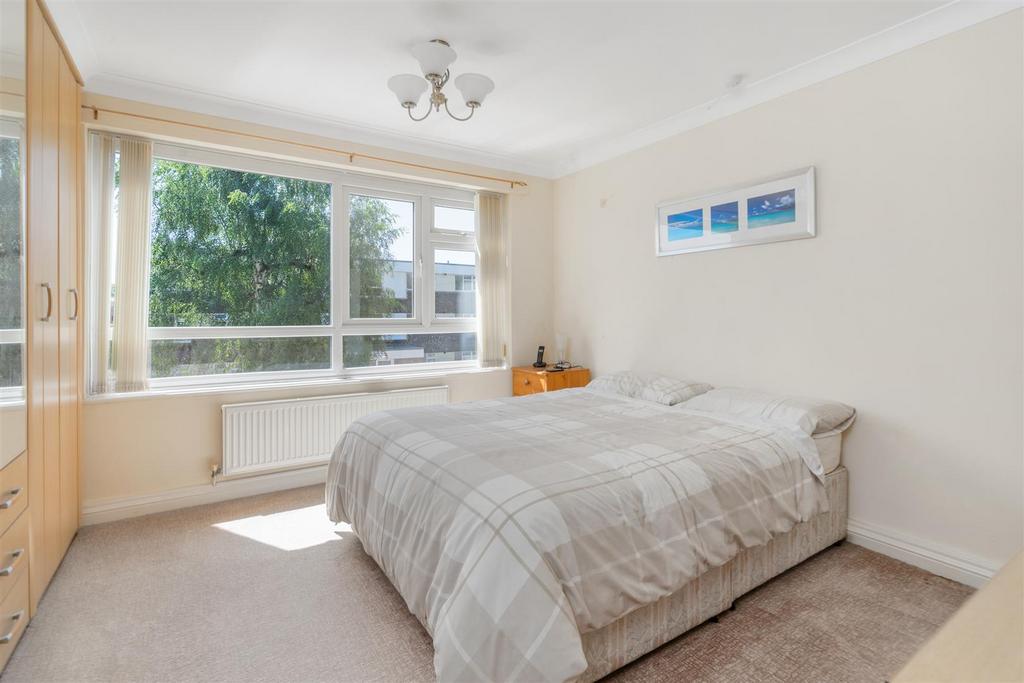 5 Albany Gardens 5.jpg